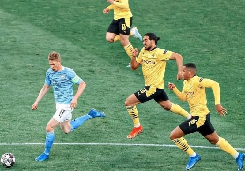 kevin-de-bruyne-choi-o-vi-tri-nao